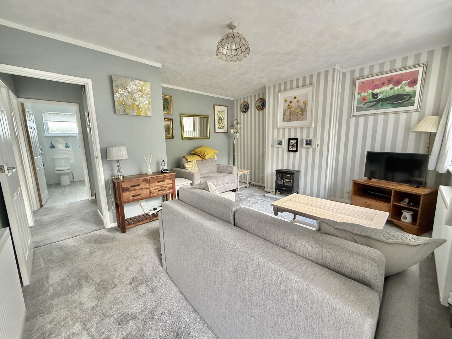 2 bed property in Enys Close, Truro